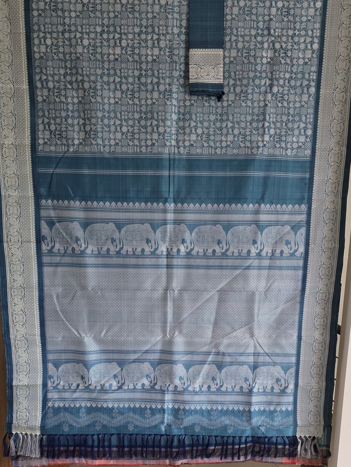 36 Motifs- Aananda with Bhuvana