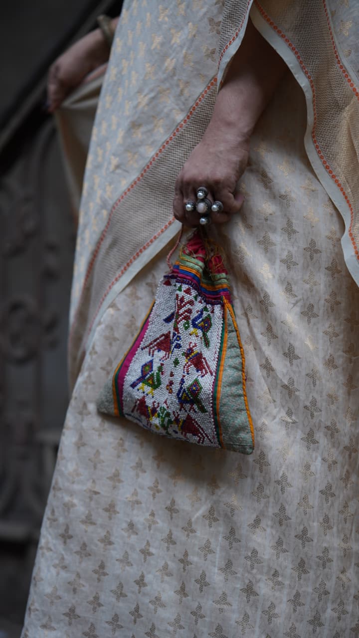 Victoria | Handwoven | Cotton-Silk-Zari Onam Saree